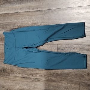 Lululemon wunder train with pockets, size 8